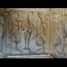 In der Varaha-Höhle